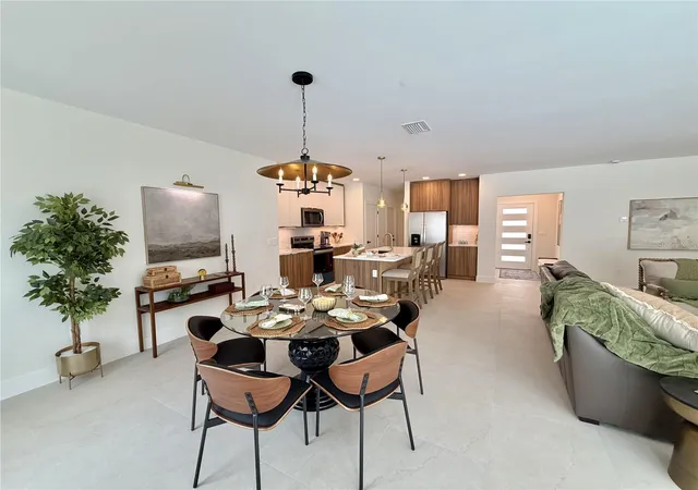 Homes for sale in Venice, FL | 5813 Regent Rd, Venice, FL 34293 | MLS# O6402283