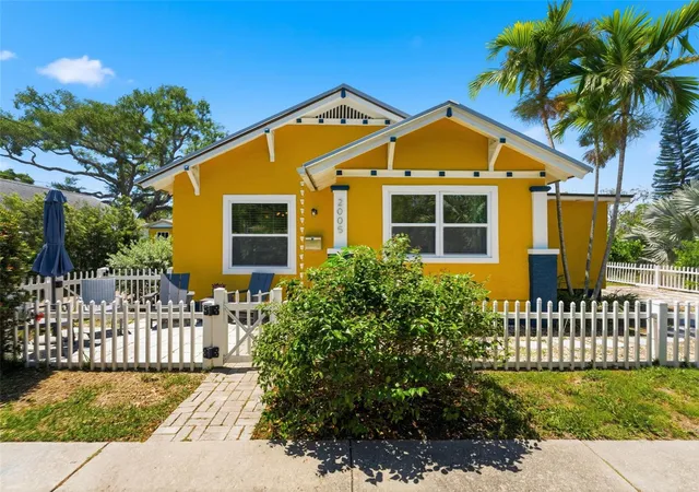 Photo 2 of Single family home for sale at 2005 3rd Street S, Saint Petersburg, FL 33705 | MLS# TB8501843 | Listing updated on 2026-09-20