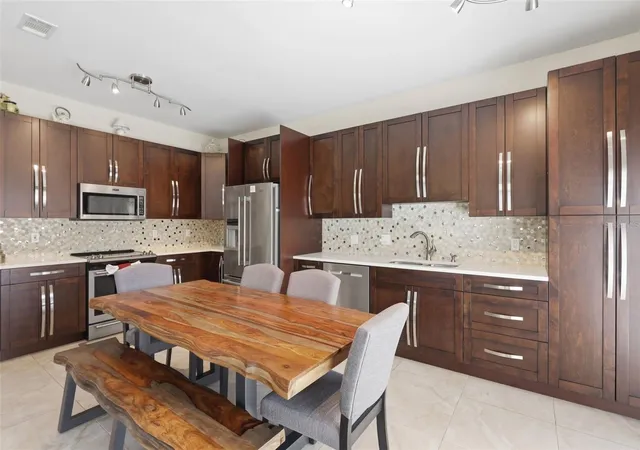 Townhouse for sale at 4722 Ormond Beach Way, KISSIMMEE, FL 34746 | MLS# O6402310