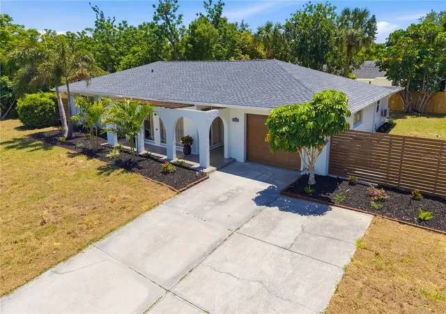 Photo 3 of Single family home for sale at 2436 Goldenrod St, Sarasota, FL 34239 | MLS# A4691436 | Listing updated on 2026-09-29