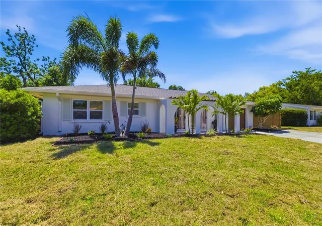 Photo 3 of Single family home for sale at 2436 Goldenrod St, Sarasota, FL 34239 | MLS# A4691436 | Listing updated on 2026-09-29