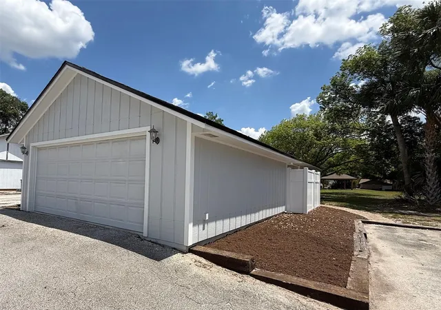 Homes for sale in Winter Springs, FL | 706 Lakeside Dr, Winter Springs, FL 32708 | MLS# O6402320