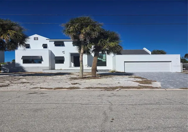 Photo 1 of Sale Pending at 927 Contento St, Sarasota, FL 34242 | MLS# A4691441 | Listing updated on 2026-08-13
