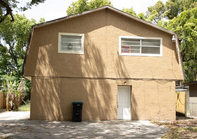 3rd image of 621 W South St, Orlando, FL 32805 | MLS# O6402329