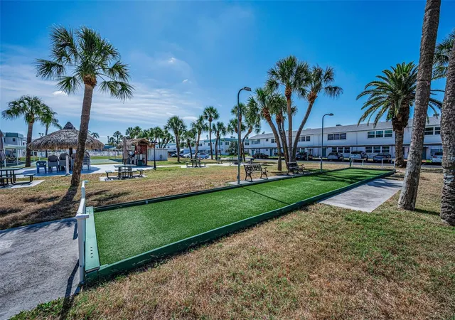 Homes for sale in St Petersburg, FL | 5216 81st Street, St Petersburg, FL 33709 | Houzeo