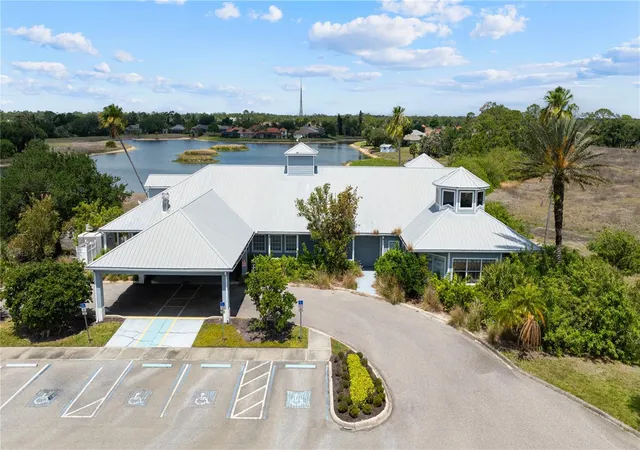 Homes for sale in North Port, FL | 2725 Royal Palm Dr, North Port, FL 34288 | MLS# C7525370