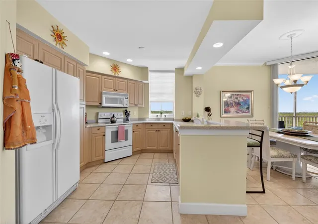 5th image of 3191 Matecumbe Key Rd #202, Punta Gorda, FL 33955 | MLS# C7525373