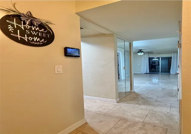 Listing Photo 4 - Condo for sale in building located at 3815 N Oak Dr, Tampa, FL 33611 - Unit #G71
