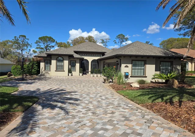 3rd image of 5084 Greens Dr, Lady Lake, FL 32159 | MLS# A4691465