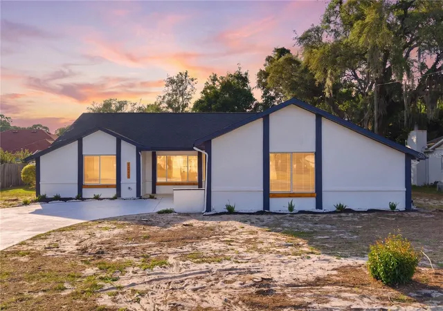 Photo 3 of Single family home for sale at 1215 Waterfall Dr, Spring Hill, FL 34608 | MLS# TB8501932 | Listing updated on 2026-09-22