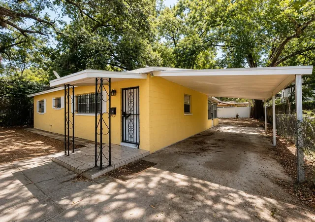 Photo 1 of Single family home for sale at 1003 E 22nd Avenue, Tampa, FL 33605 | MLS# TB8501952 | Listing updated on 2026-09-16