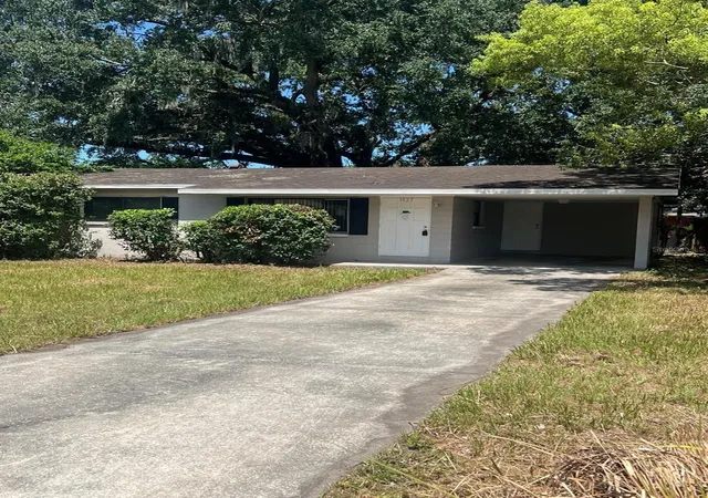 Photo 1 of Single family home for sale at 1427 Pleasant Pl, Lakeland, FL 33801 | MLS# TB8501958 | Listing updated on 2026-10-05