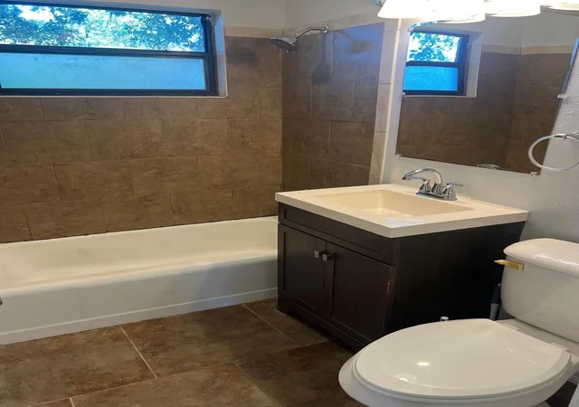 Photo 3 of Single family home for sale at 1427 Pleasant Pl, Lakeland, FL 33801 | MLS# TB8501958 | Listing updated on 2026-10-05