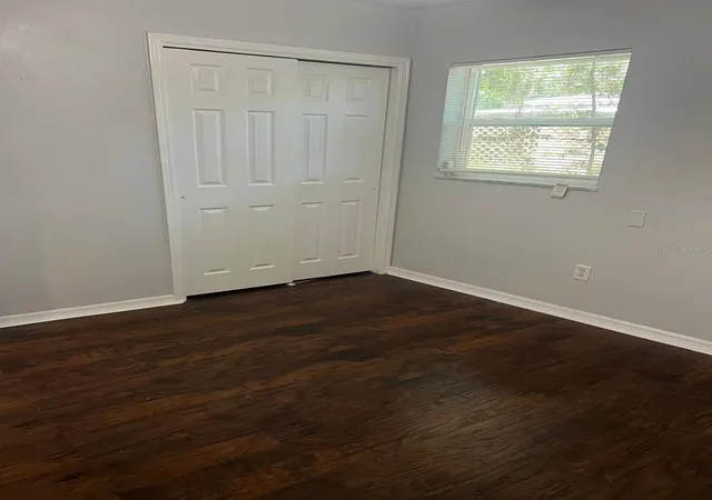 Photo 4 of Single family home for sale at 1427 Pleasant Pl, Lakeland, FL 33801 | MLS# TB8501958 | Listing updated on 2026-10-05