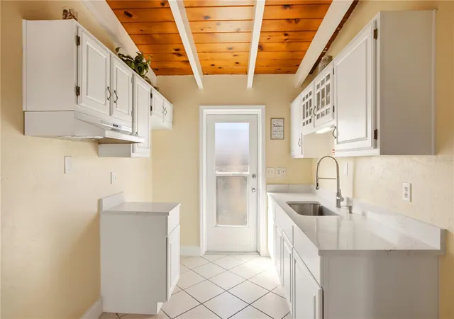 Photo 4 of Condo for sale at 6006 Midnight Pass Rd #48, Sarasota, FL 34242 | MLS# A4691484 | Listing updated on 2026-10-21