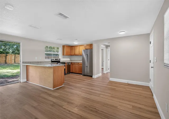 Photo 4 of Single family home for sale at 26356 Rolling Acres Dr, Brooksville, FL 34602 | MLS# TB8501974 | Listing updated on 2026-09-29