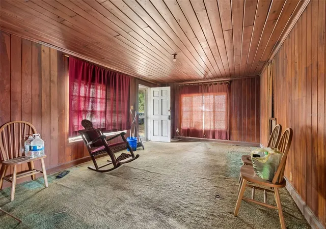 Photo 2 of Single family home for sale at 2413 Ed Brown Ln, Plant City, FL 33567 | MLS# TB8502003 | Listing updated on 2026-05-05