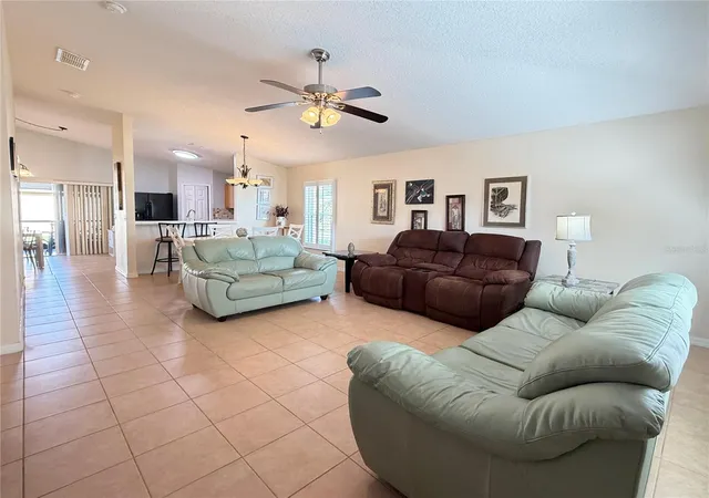 Photo 3 of Single family home for sale at 537 Grand Cnl Dr, Kissimmee, FL 34759 | MLS# S5148682 | Listing updated on 2026-10-21