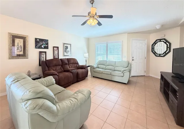 Photo 3 of Single family home for sale at 537 Grand Cnl Dr, Kissimmee, FL 34759 | MLS# S5148682 | Listing updated on 2026-10-21