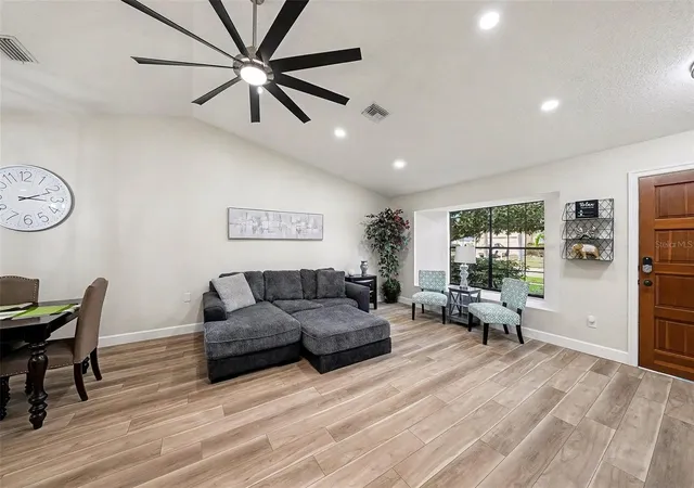 Photo 3 of Single family home for sale at 11325 Glenmont Dr, Tampa, FL 33635 | MLS# TB8502029 | Listing updated on 2026-09-20