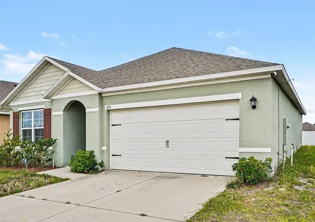 2nd image of 693 Squires Grove Dr, Winter Haven, FL 33880 | MLS# TB8502032
