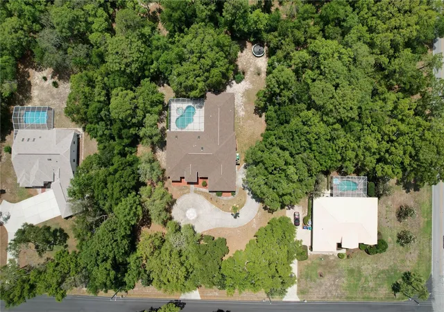 Photo 3 of Single family home for sale at 464 E Liberty St, Hernando, FL 34442 | MLS# W7885227 | Listing updated on 2026-08-23