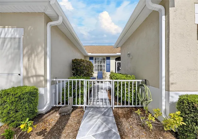 3rd image of 1012 Radison Ave #12, Sun City Center, FL 33573 | MLS# TB8502046