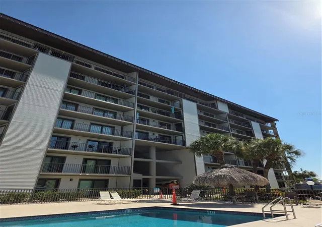 3rd image of 650 Island Wy #202, Clearwater Beach, FL 33767 | MLS# TB8502064