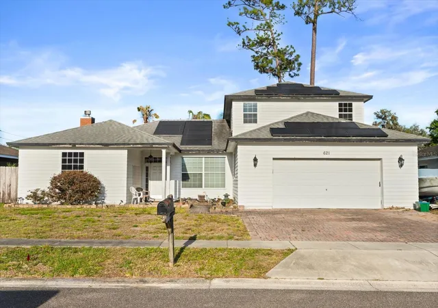 Photo 1 of Single family home for sale at 621 Prairie Ln, Altamonte Springs, FL 32714 | MLS# O6402532 | Listing updated on 2026-10-07