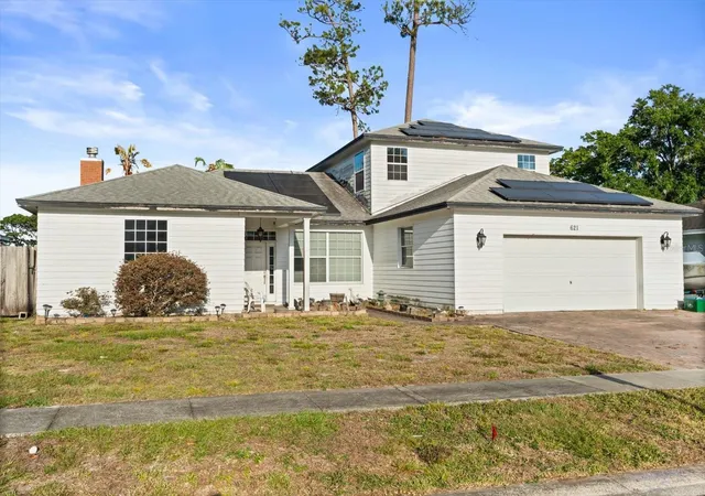 Photo 2 of Single family home for sale at 621 Prairie Ln, Altamonte Springs, FL 32714 | MLS# O6402532 | Listing updated on 2026-10-07
