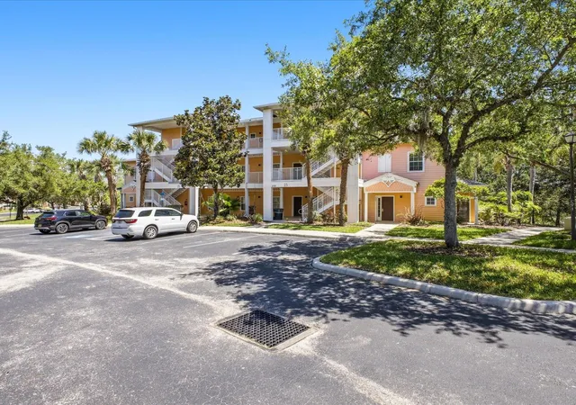 Listing Photo 1 - Condo for sale in building located at 206 Andros Ave, DAVENPORT, FL 33897 - Unit #15202
