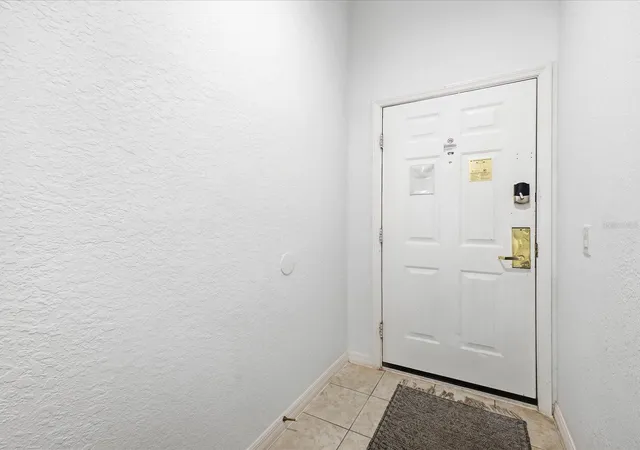 Listing Photo 5 - Condo for sale in building located at 206 Andros Ave, DAVENPORT, FL 33897 - Unit #15202