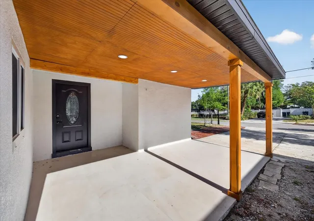 Photo 4 of Single family home for sale at 4005 E Henry Ave, Tampa, FL 33610 | MLS# TB8502112 | Listing updated on 2026-09-21