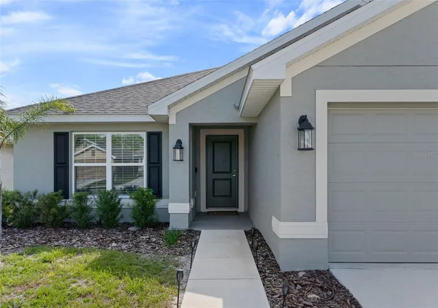 Photo 3 of Single family home for sale at 12492 Pine Blf St, Spring Hill, FL 34609 | MLS# W7885231 | Listing updated on 2026-10-13