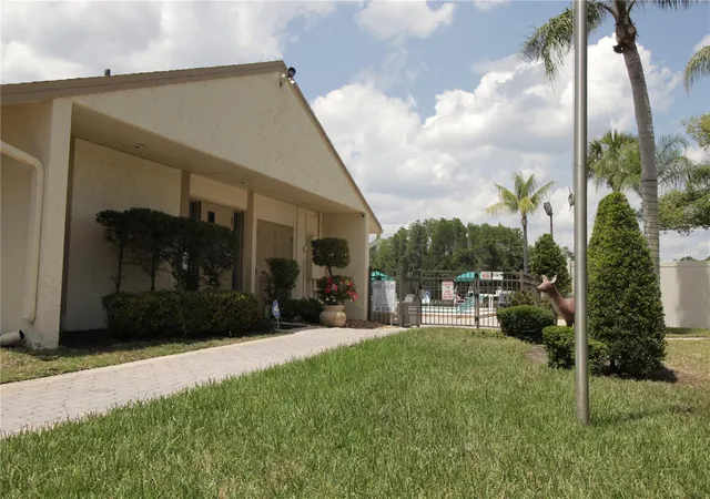 2nd image of 3232 Lake Pine Wy E, TARPON SPRINGS, FL 34688