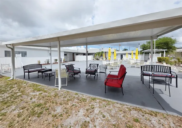 Homes for sale in St Petersburg, FL | 6015 19Th St N #314, St Petersburg, FL 33714 | MLS# TB8502121