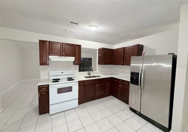 Homes for sale in Deltona, FL | 2873 Cottondale Dr, Deltona, FL 32738 | MLS# O6402606