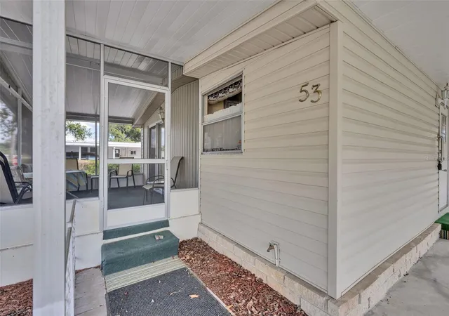 Photo 4 of Manufactured home for sale at 53 Kono Cir, Leesburg, FL 34788 | MLS# G5111614 | Listing updated on 2026-05-01