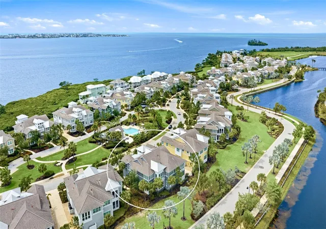 4th image of 347 Compass Point Dr #201, Bradenton, FL 34209 | MLS# A4691556