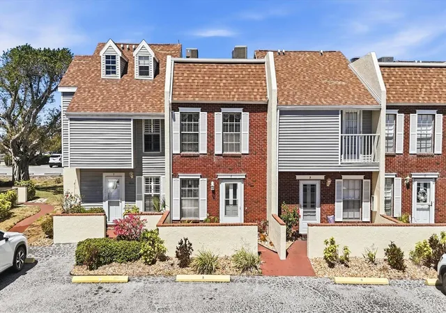 Photo 1 of Townhouse for sale at 744 Cadiz Rd #8, Venice, FL 34285 | MLS# A4691561 | Listing updated on 2026-09-13
