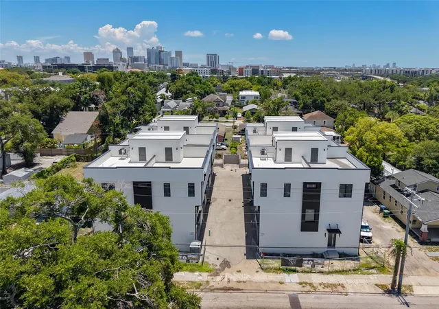 3rd image of 310 W Columbus Dr #7, Tampa, FL 33602 | MLS# TB8502200