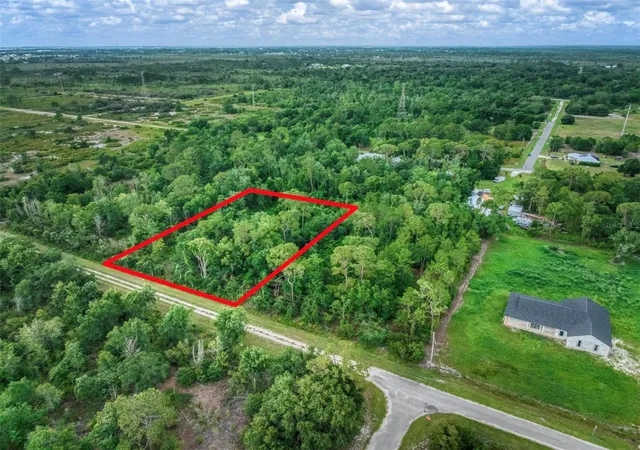 1st image of 2811 W Starr Rd, Avon Park, FL 33825 | MLS# O6402659