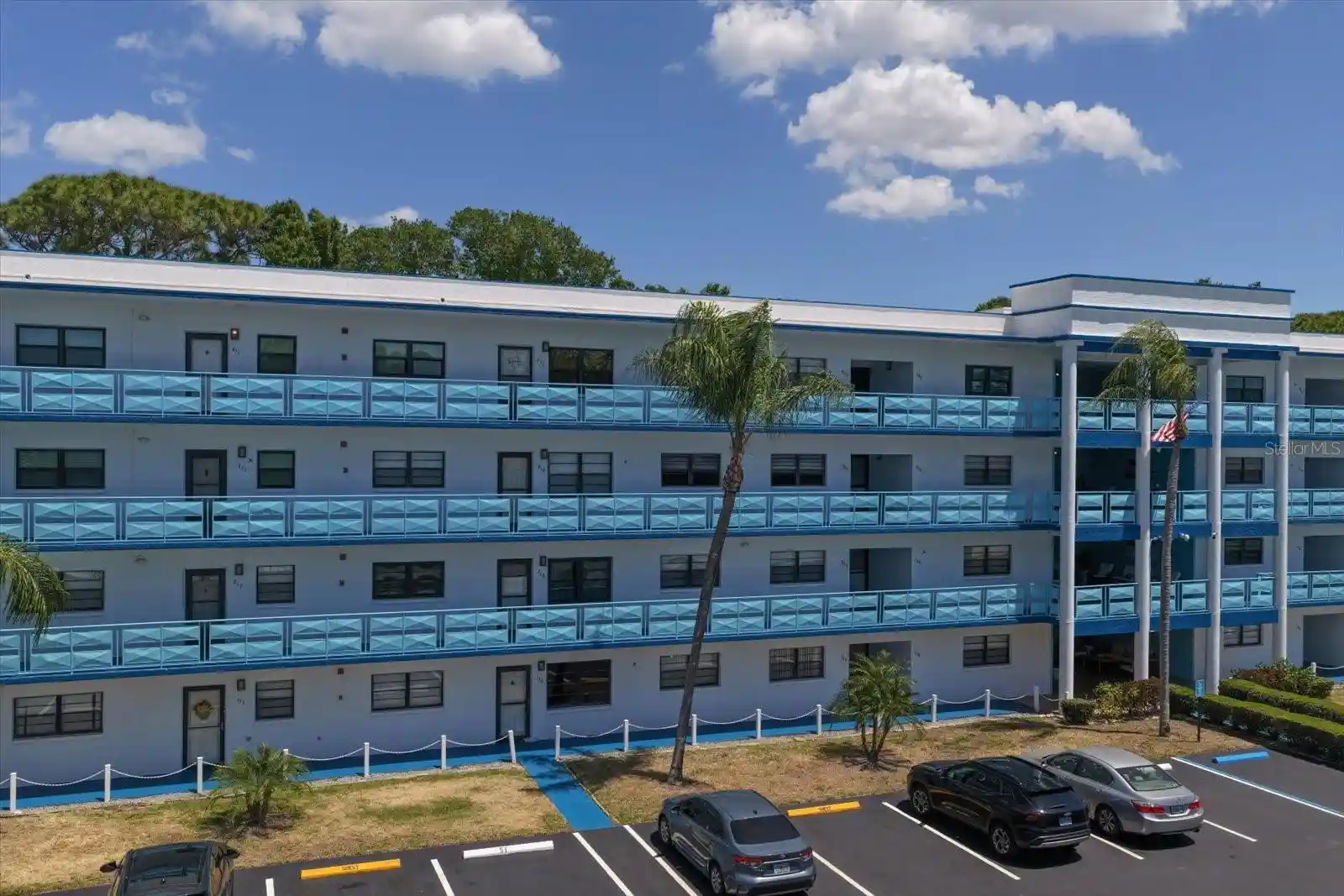 Listing Photo 1 - Condo for sale in 5970 80Th St N located at 5970 80Th St N, St. Petersburg, FL 33709 - Unit #411