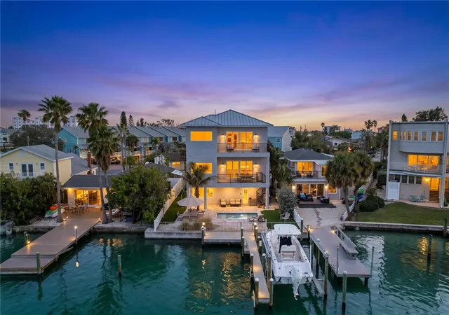 1st image of 306 Bay Plz, Treasure Island, FL 33706 | MLS# TB8502233