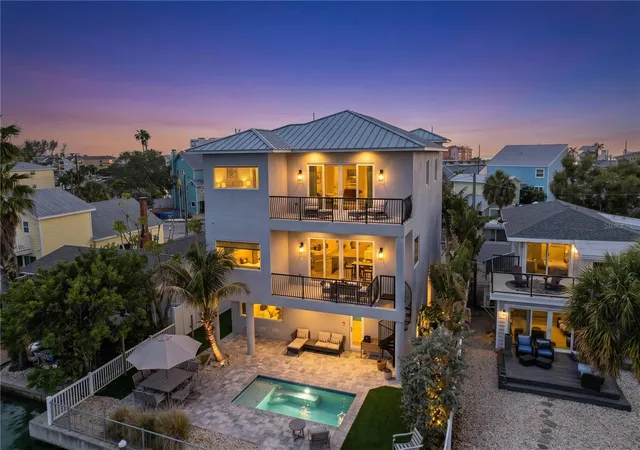 4th image of 306 Bay Plz, Treasure Island, FL 33706 | MLS# TB8502233