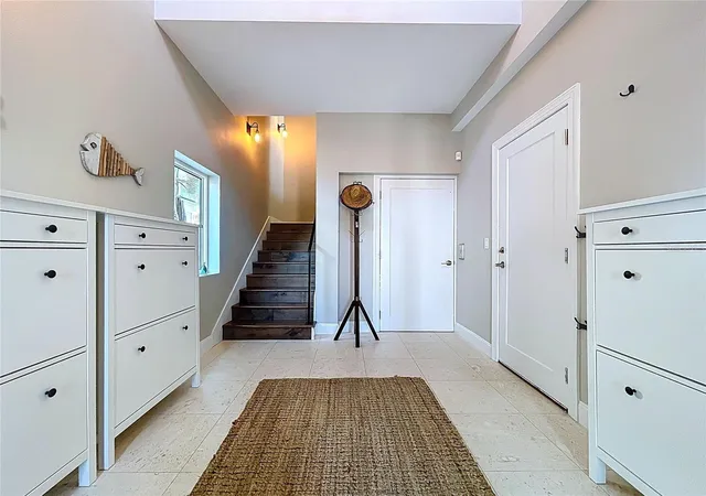 5th image of 306 Bay Plz, Treasure Island, FL 33706 | MLS# TB8502233
