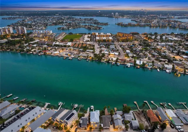 75th image of 306 Bay Plz, Treasure Island, FL 33706 | MLS# TB8502233