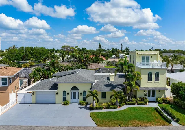 1st image of 620 Cornwell On The Gulf, Venice, FL 34285 | MLS# N6144106