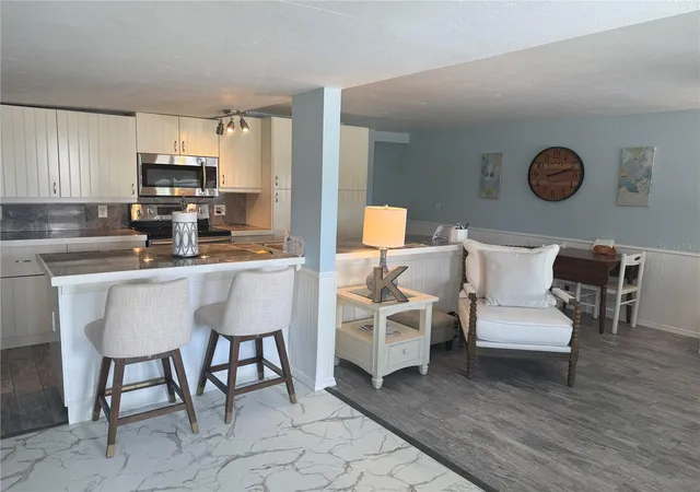3rd image of 6190 Daffodil Rd, Venice, FL 34293 | MLS# N6144107
