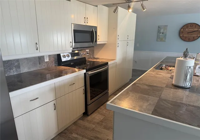 4th image of 6190 Daffodil Rd, Venice, FL 34293 | MLS# N6144107